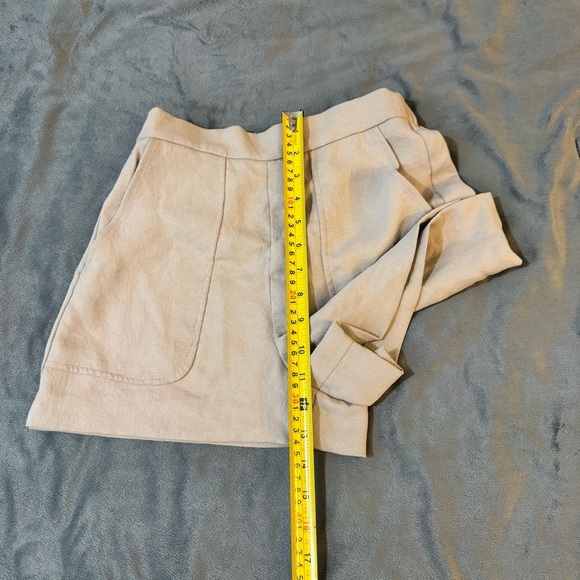 Wilfred Tan High Waist Shorts
#1072 - Picture 3 of 8